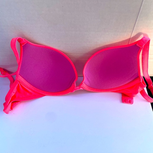 Victoria’s Secret pink bra 32B - Picture 3 of 5